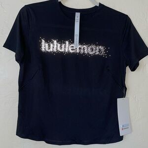 NWT Lululemon ULTRALIGHT REFLECTIVE RUNNING T shirt  SIZE 4 NO STINK ZINC